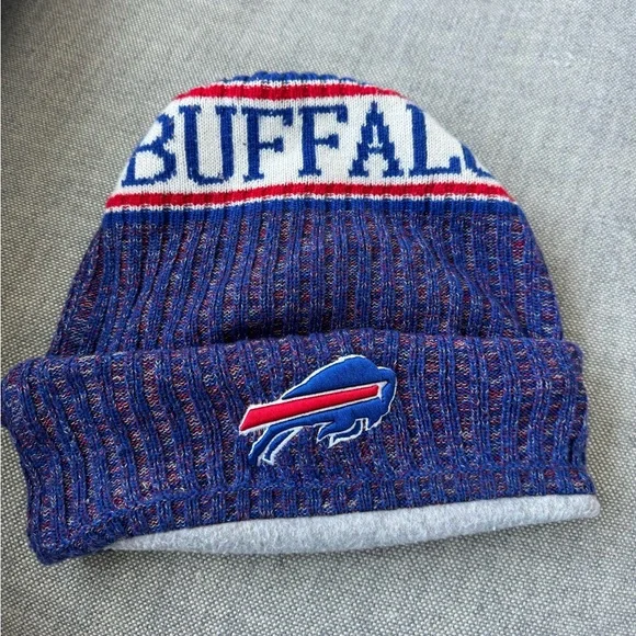 New Era Buffalo Bills Beanie Hat - Picture 2 of 5